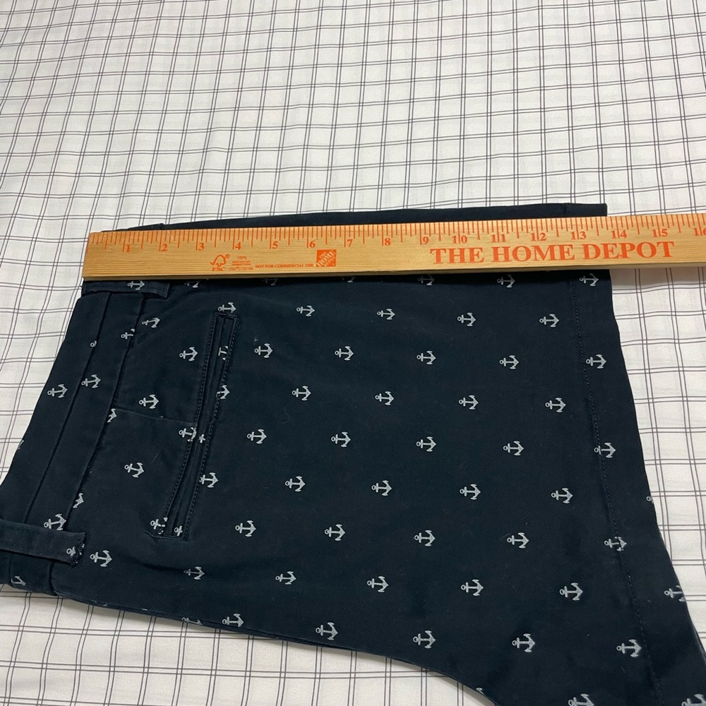 BLUE SHORTS SIZE 33